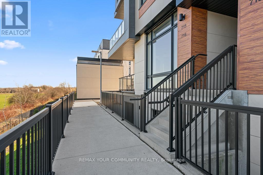 716 - 5 Steckley House Lane, Richmond Hill, Ontario  L4S 1M4 - Photo 2 - N13057894