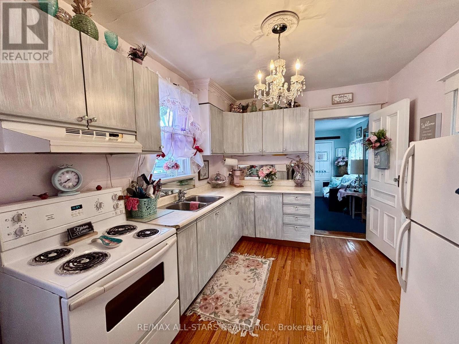 28 Simcoe Street, Kawartha Lakes, Ontario  K9V 2G4 - Photo 12 - X13053686