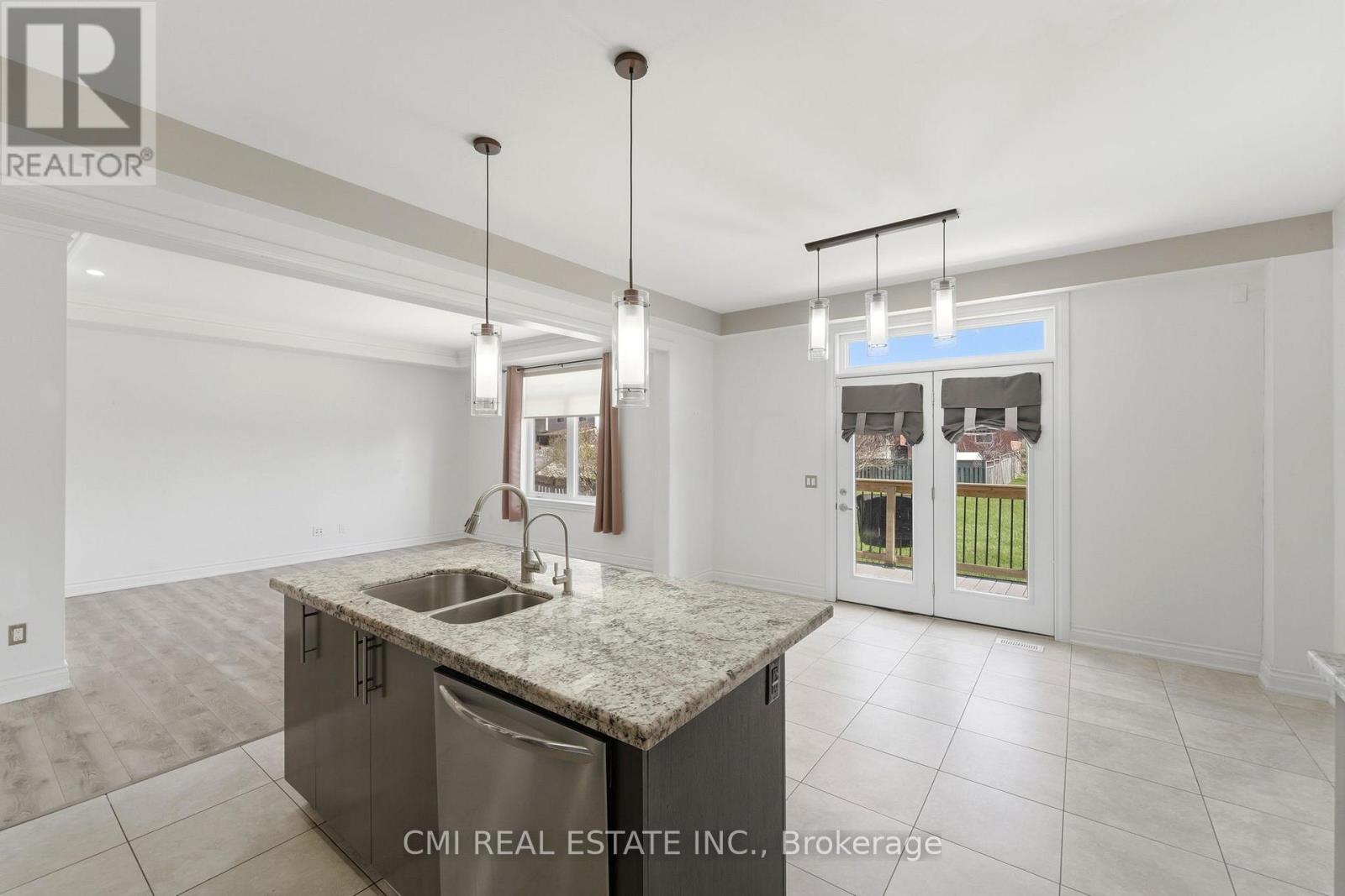 12 Mitten Court, Hamilton, Ontario  L8W 0B3 - Photo 14 - X13058812