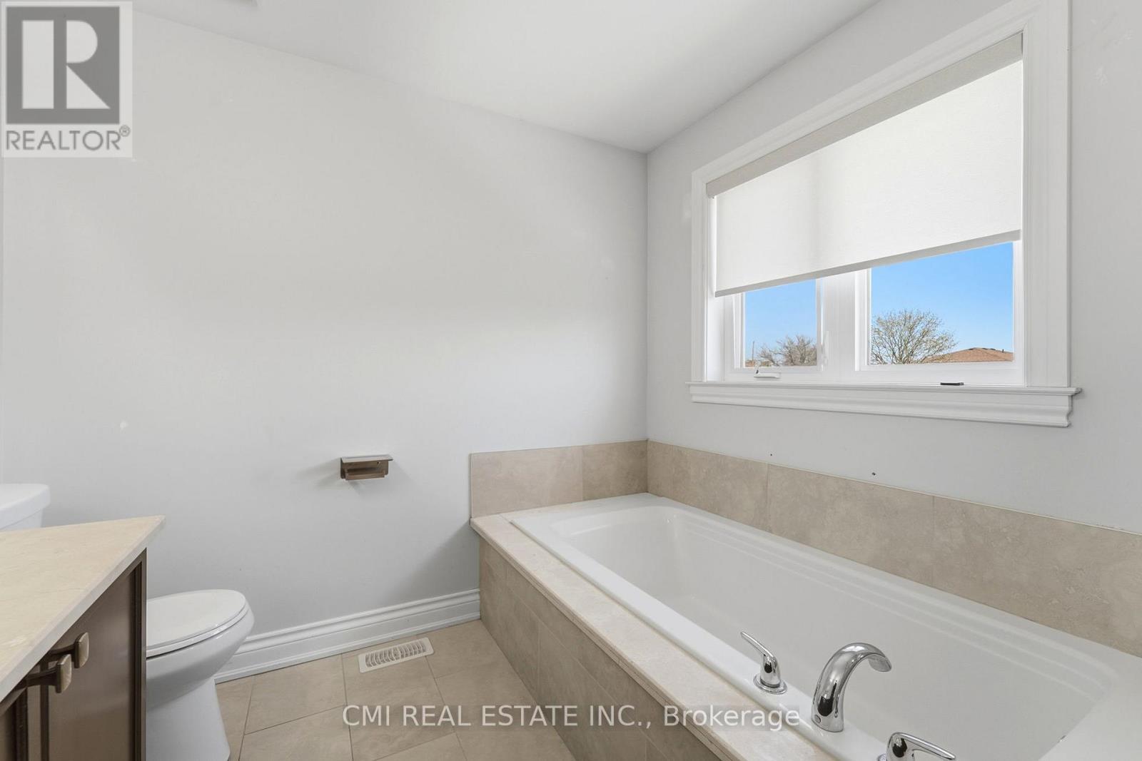 12 Mitten Court, Hamilton, Ontario  L8W 0B3 - Photo 28 - X13058812