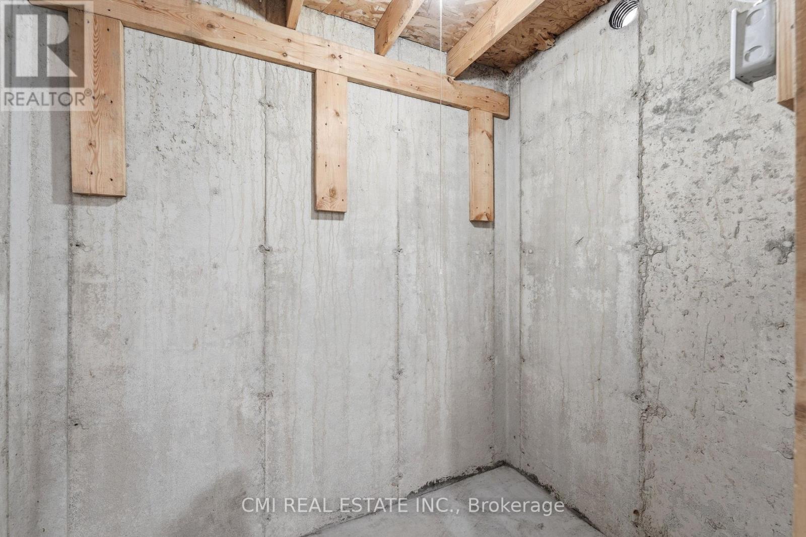 12 Mitten Court, Hamilton, Ontario  L8W 0B3 - Photo 32 - X13058812