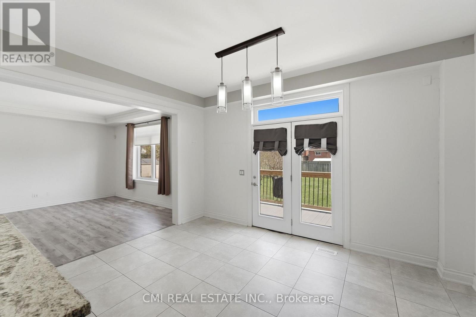 12 Mitten Court, Hamilton, Ontario  L8W 0B3 - Photo 6 - X13058812