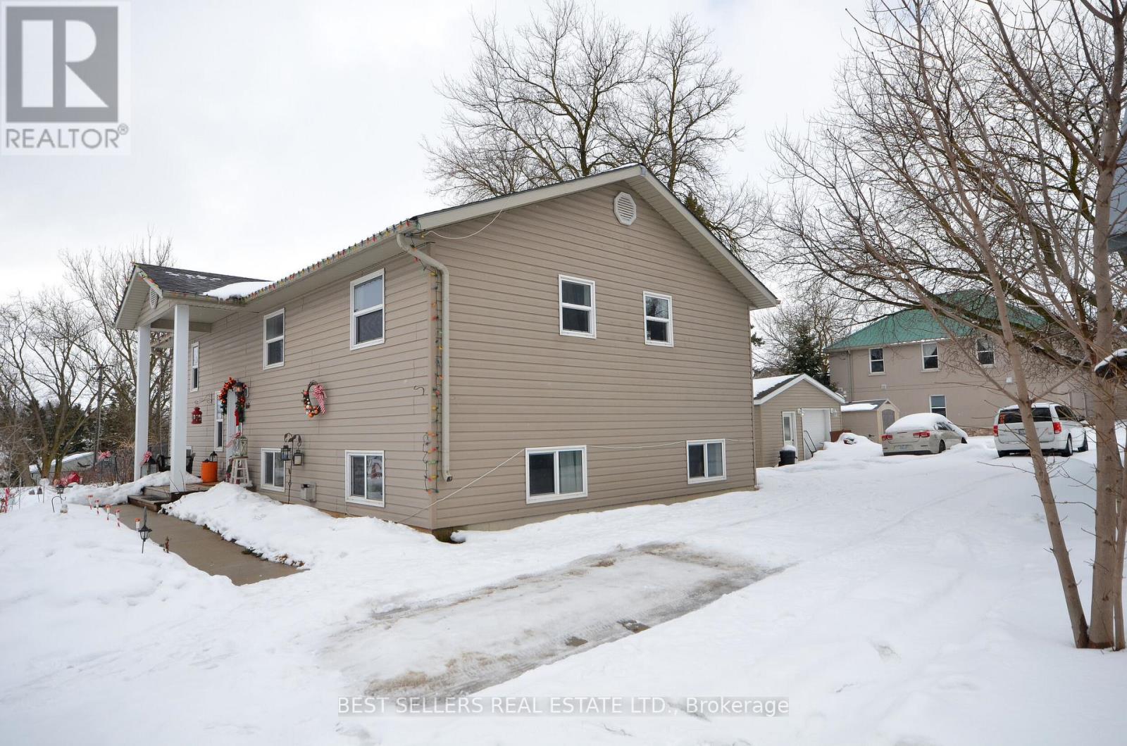 160 Elora Street W, Mapleton, Ontario  N0G 2K0 - Photo 3 - X13058962