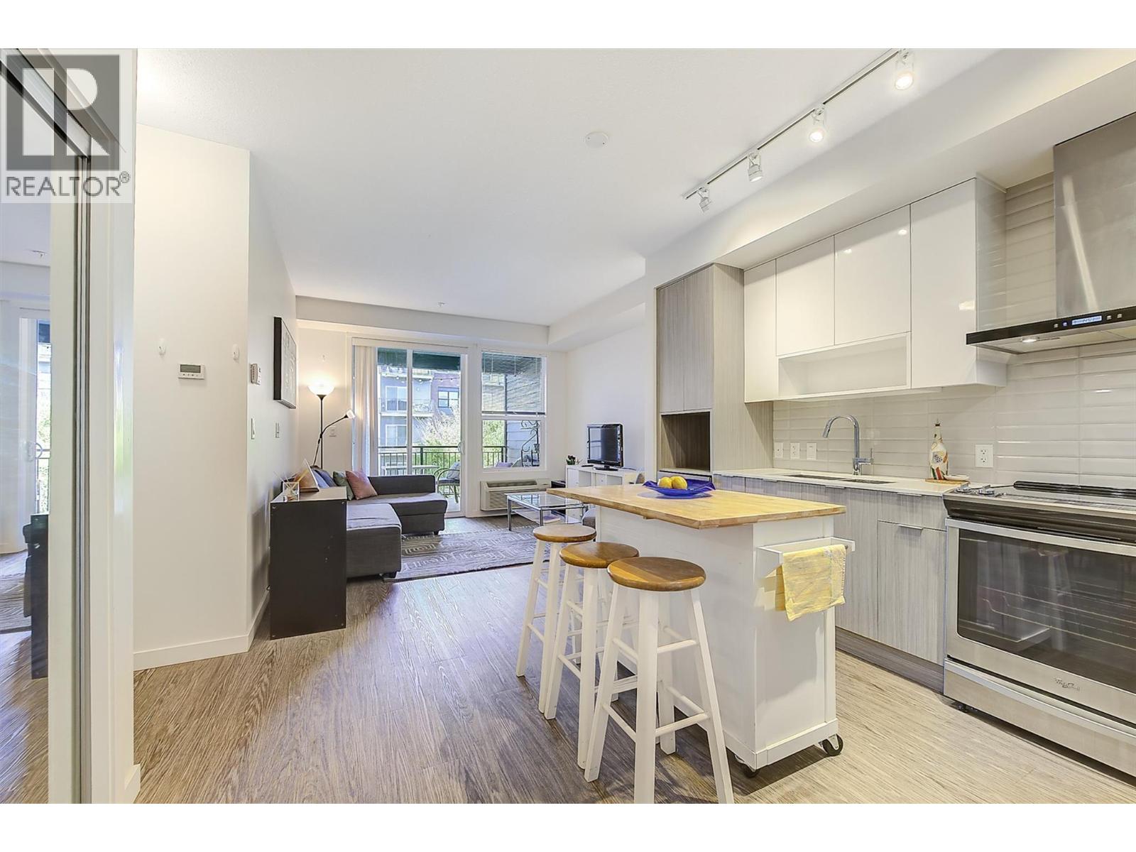 1770 Richter Street Unit# 320, Kelowna, British Columbia