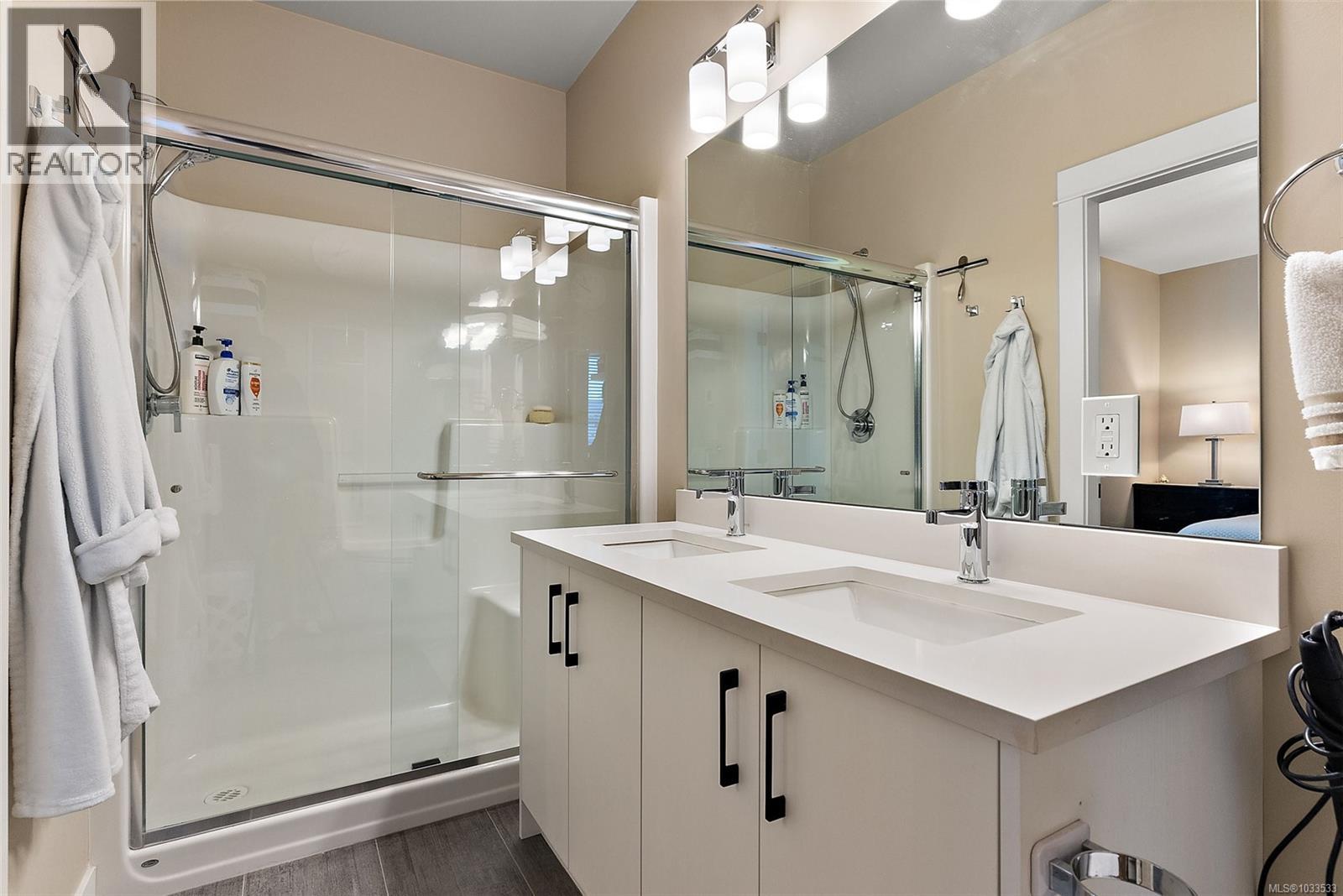 8 West Park Pl, View Royal, British Columbia  V9B 3R9 - Photo 12 - 1033533