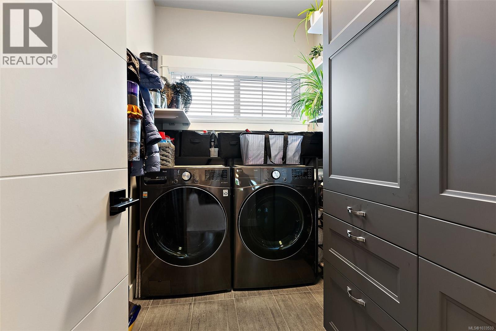 8 West Park Pl, View Royal, British Columbia  V9B 3R9 - Photo 16 - 1033533