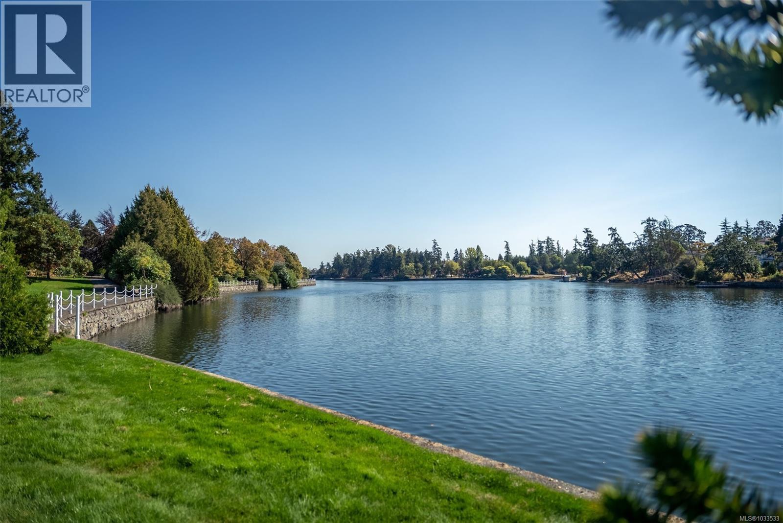 8 West Park Pl, View Royal, British Columbia  V9B 3R9 - Photo 27 - 1033533