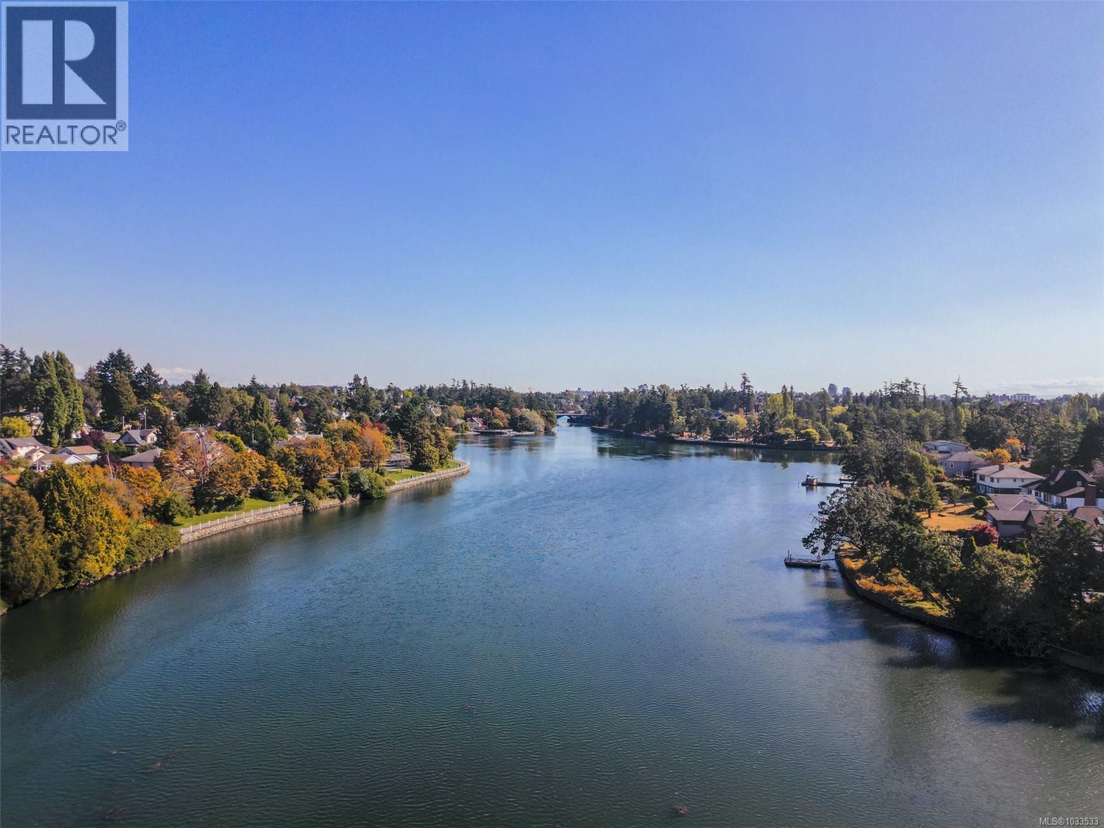 8 West Park Pl, View Royal, British Columbia  V9B 3R9 - Photo 30 - 1033533