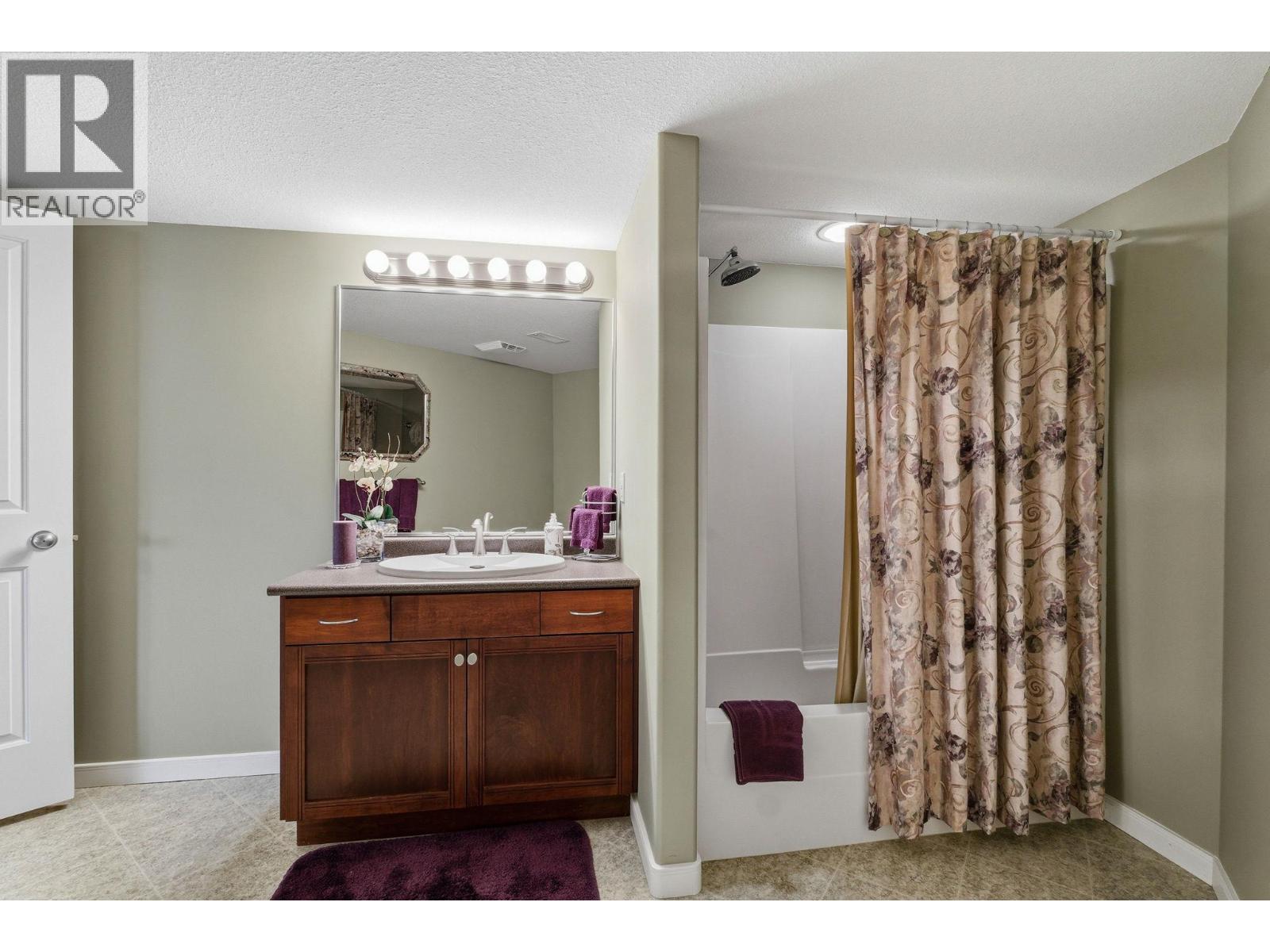 2229 Capistrano Drive, Kelowna, British Columbia  V1V 2A2 - Photo 40 - 10383569
