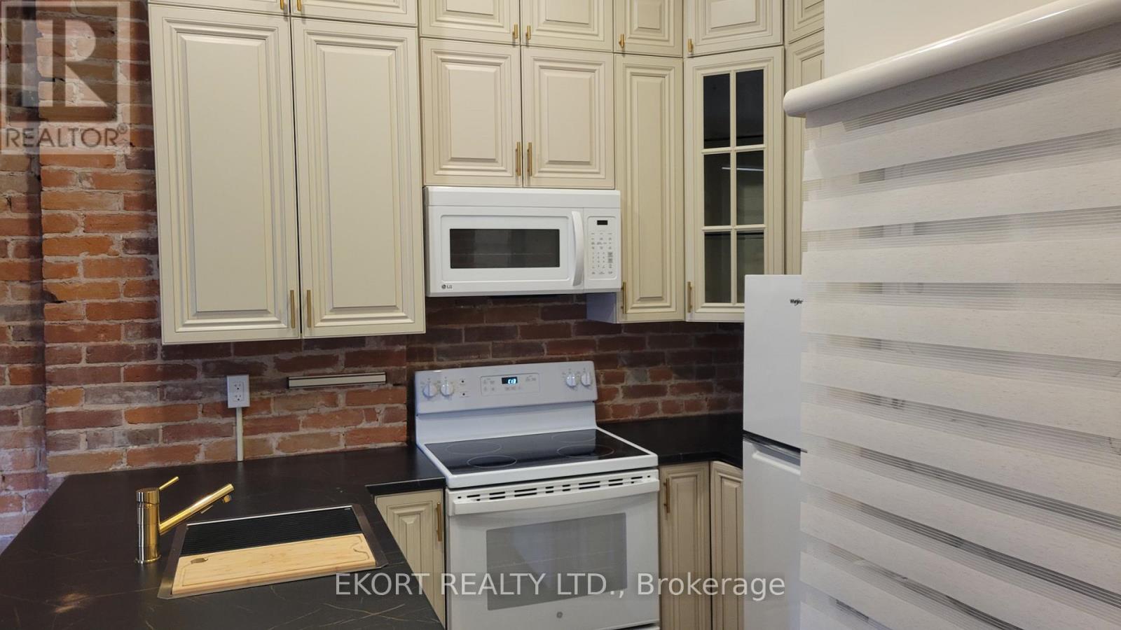 5 - 251 Front Street, Belleville (Belleville Ward), Ontario  K8N 2Z6 - Photo 4 - X13059082