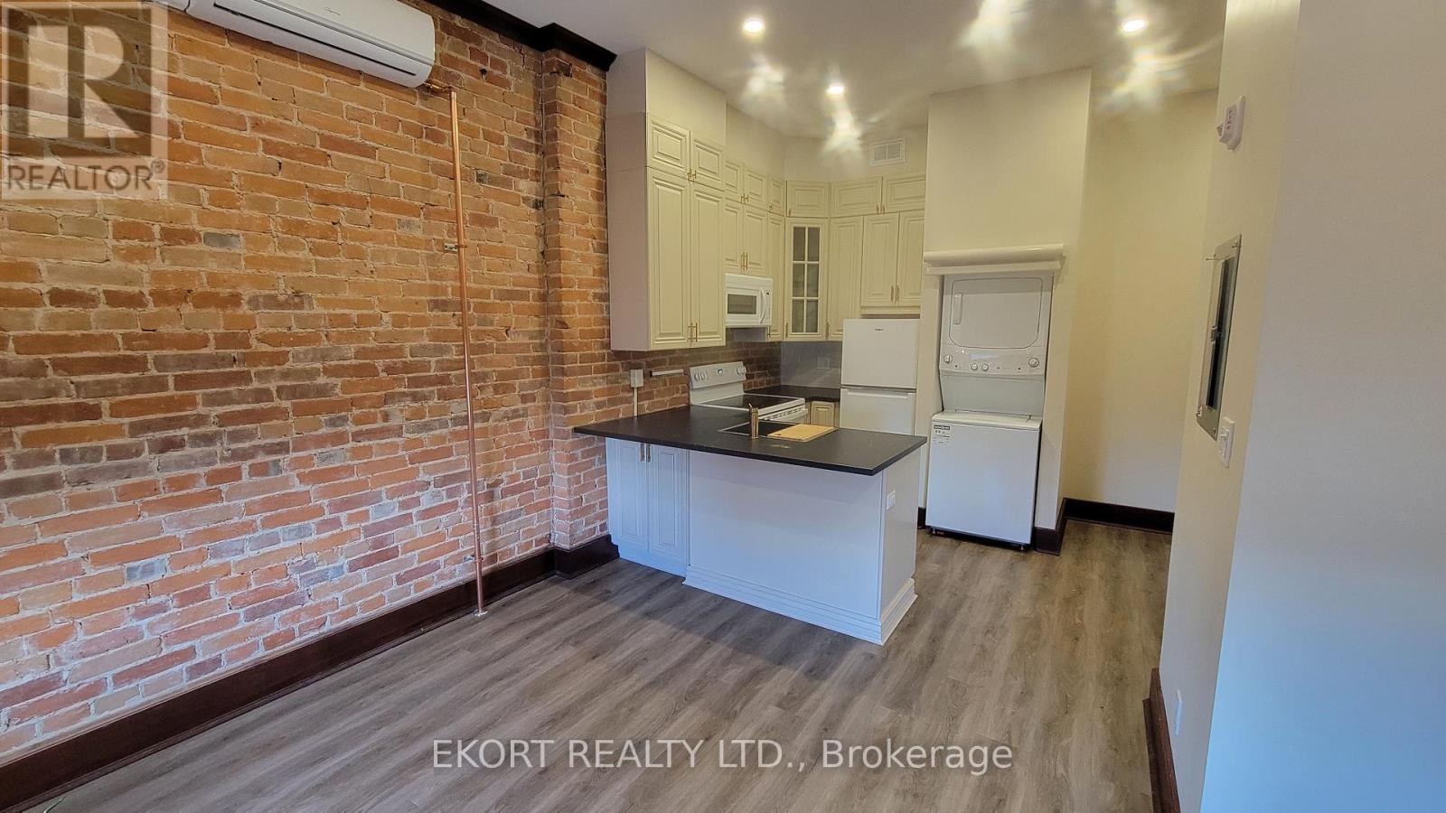 5 - 251 Front Street, Belleville (Belleville Ward), Ontario  K8N 2Z6 - Photo 6 - X13059082