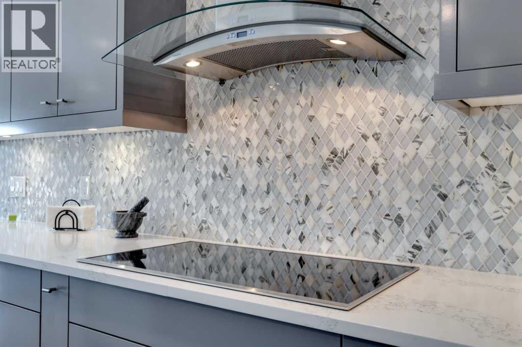 8 Cameron Close, Okotoks, Alberta  T1S 1V1 - Photo 11 - A2279771