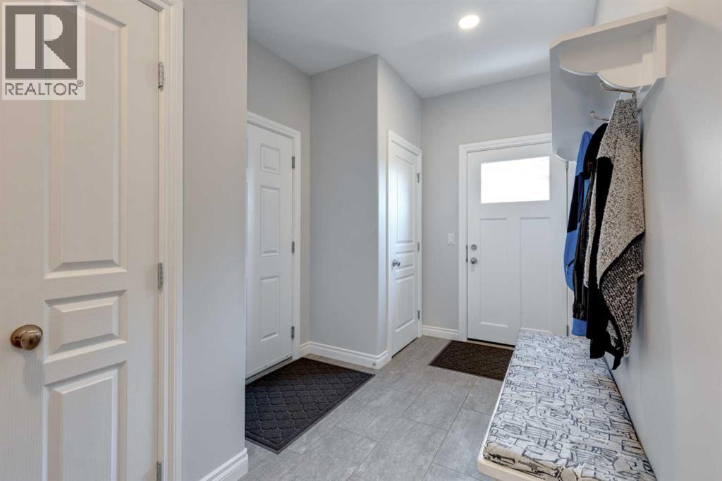 8 Cameron Close, Okotoks, Alberta  T1S 1V1 - Photo 29 - A2279771