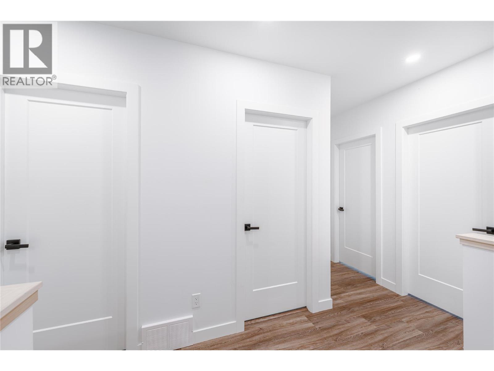 1039 Keystone Crescent, Revelstoke, British Columbia  V0E 2S3 - Photo 18 - 10372873