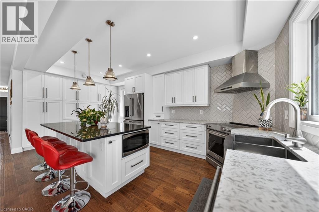 25 Macville Avenue, Kitchener, Ontario  N2K 1T2 - Photo 8 - 40821839