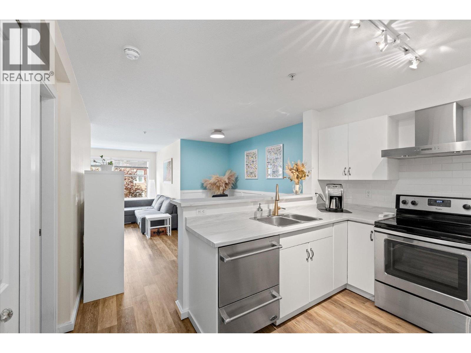 563 Yates Road Unit# 310, Kelowna, British Columbia  V1V 2V3 - Photo 1 - 10385153