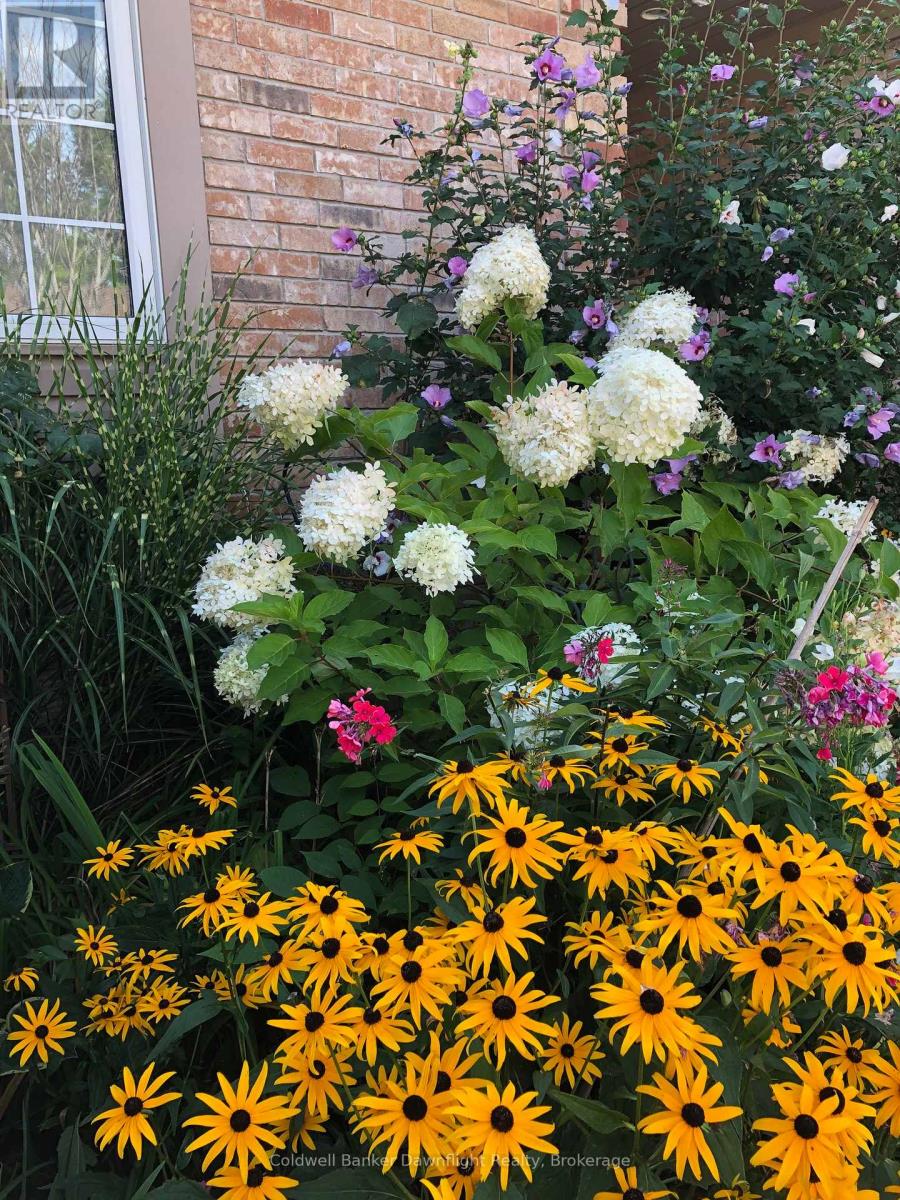 7 Brookside Place, South Huron, Ontario  N0M 1S2 - Photo 36 - X12827192