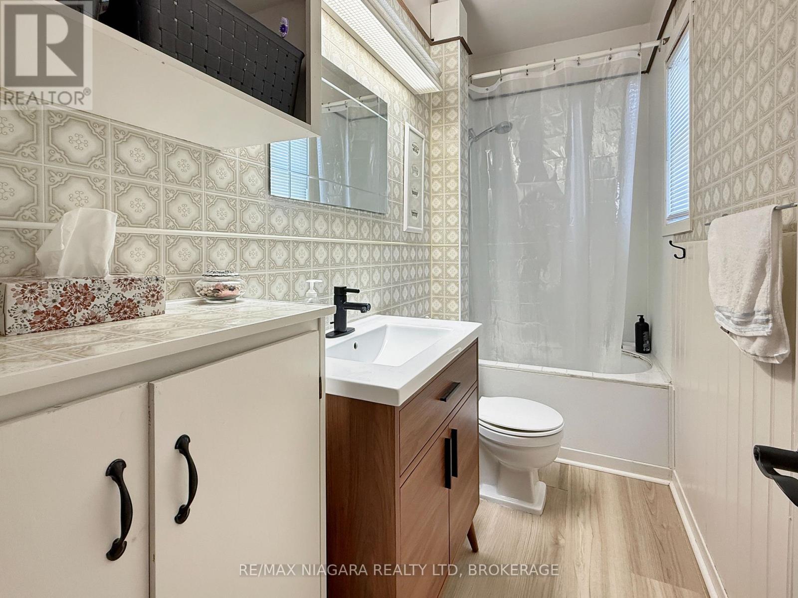 228 Courtwright Street, Fort Erie (Central), Ontario  L2A 2R8 - Photo 15 - X13059158