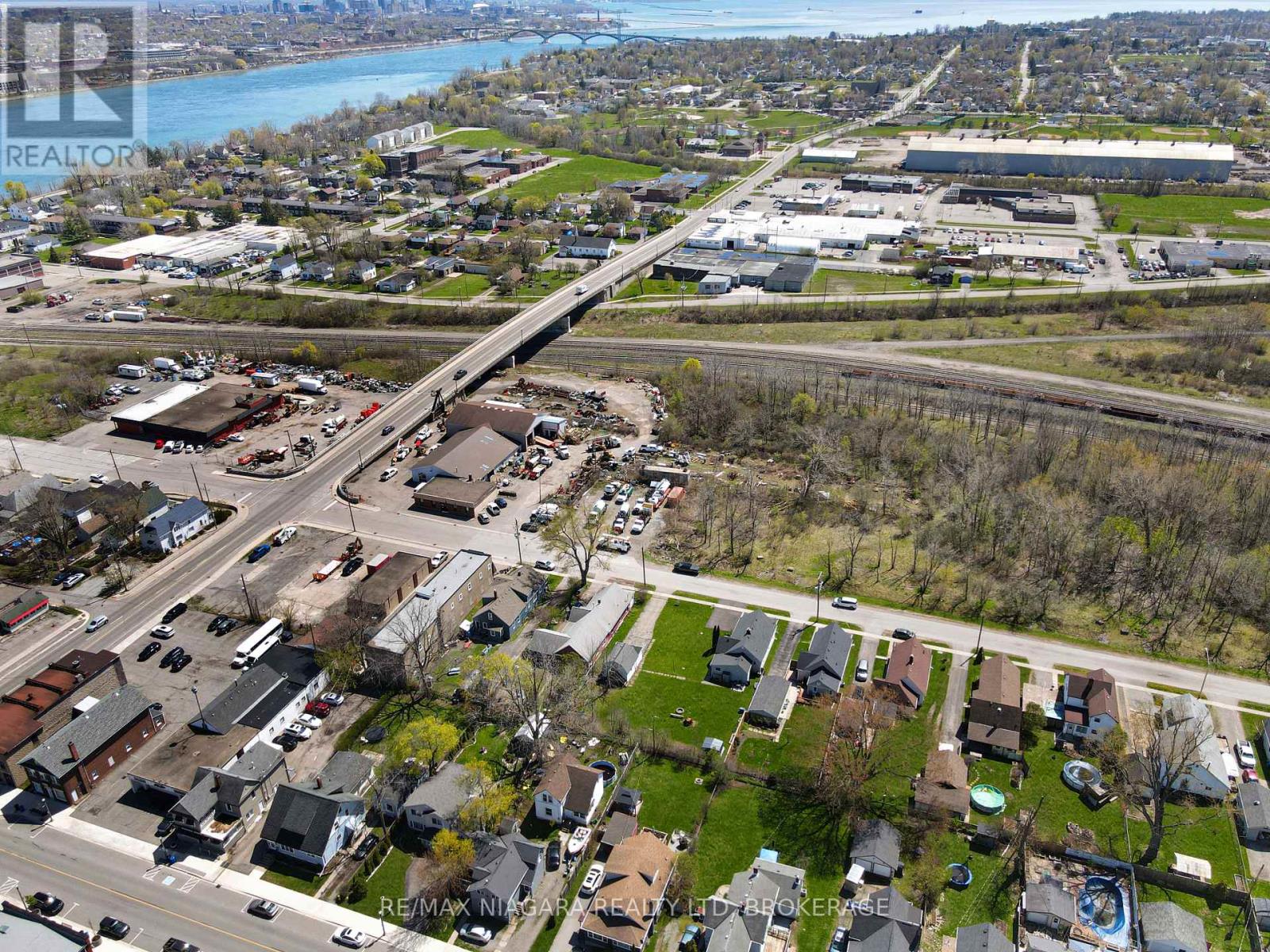 228 Courtwright Street, Fort Erie (Central), Ontario  L2A 2R8 - Photo 27 - X13059158