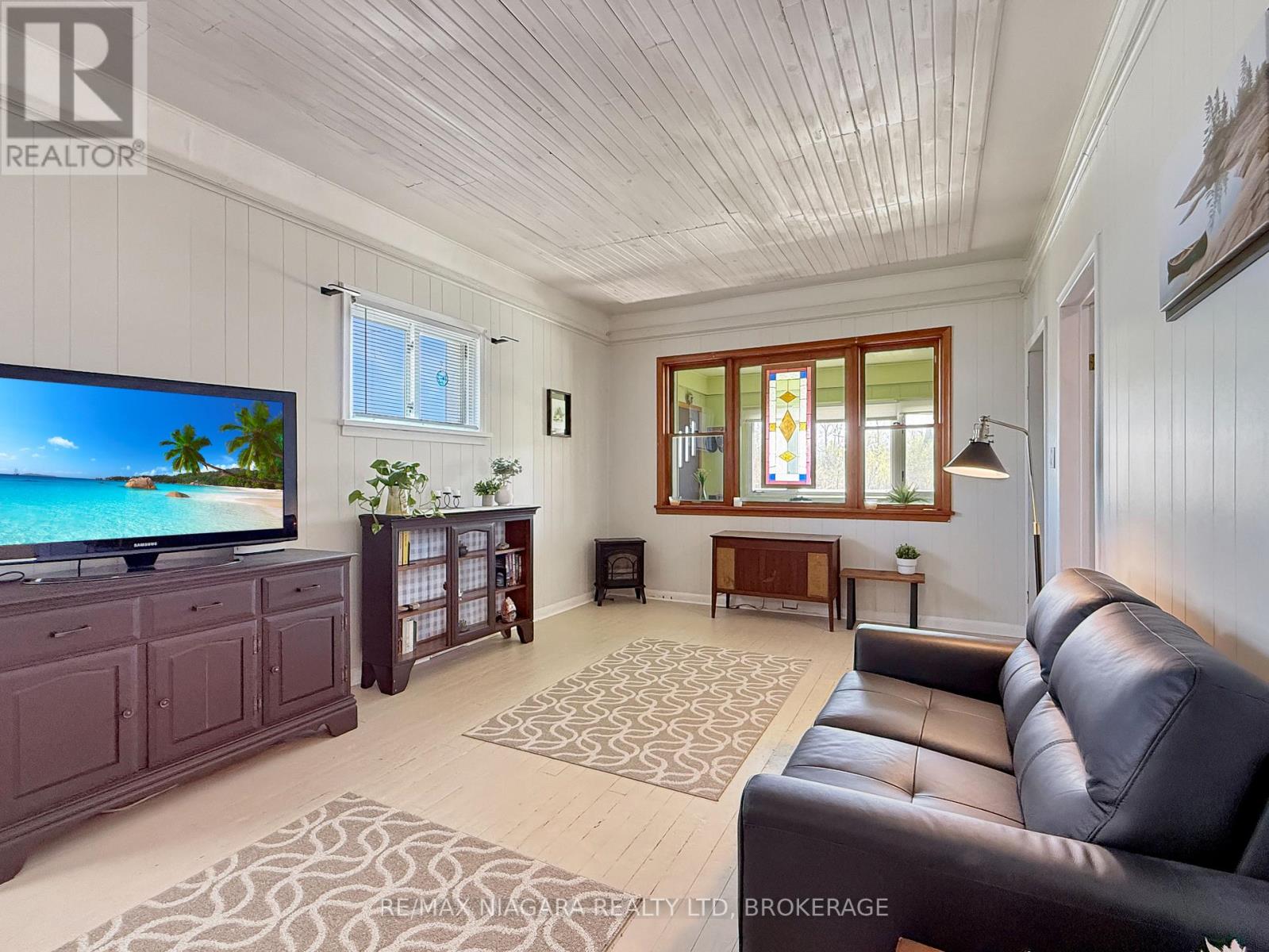 228 Courtwright Street, Fort Erie (Central), Ontario  L2A 2R8 - Photo 3 - X13059158