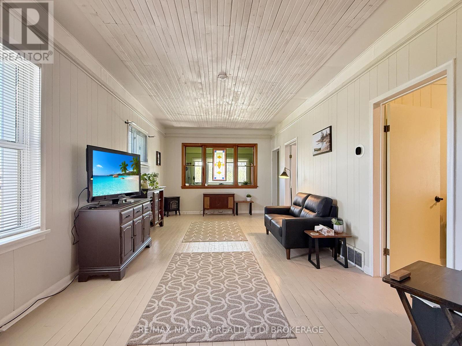 228 Courtwright Street, Fort Erie (Central), Ontario  L2A 2R8 - Photo 4 - X13059158