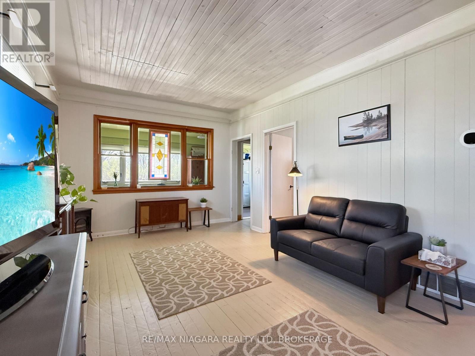 228 Courtwright Street, Fort Erie (Central), Ontario  L2A 2R8 - Photo 5 - X13059158