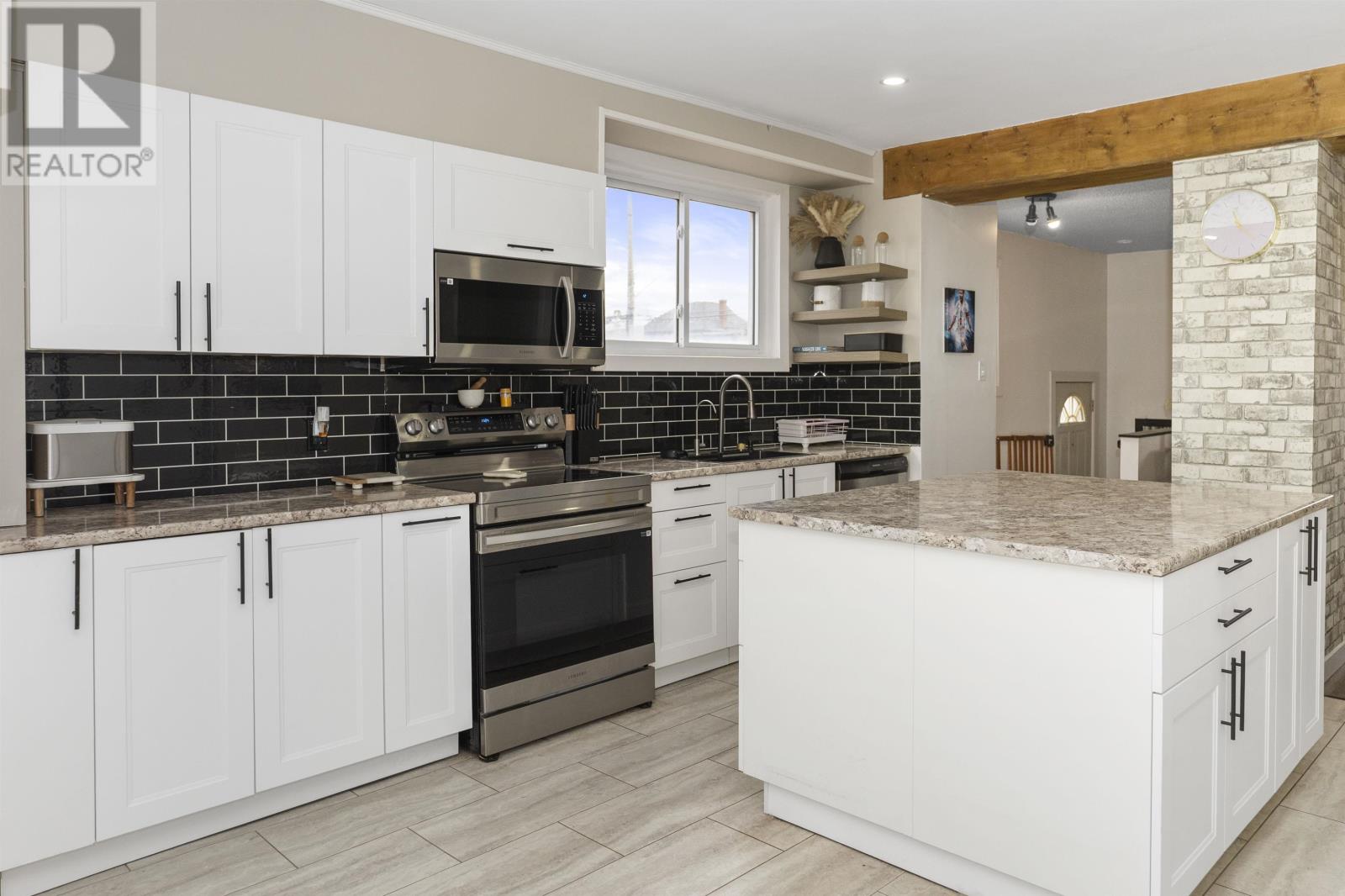 346 Harold St N, Thunder Bay, Ontario  P7C 4C6 - Photo 11 - TB2600845