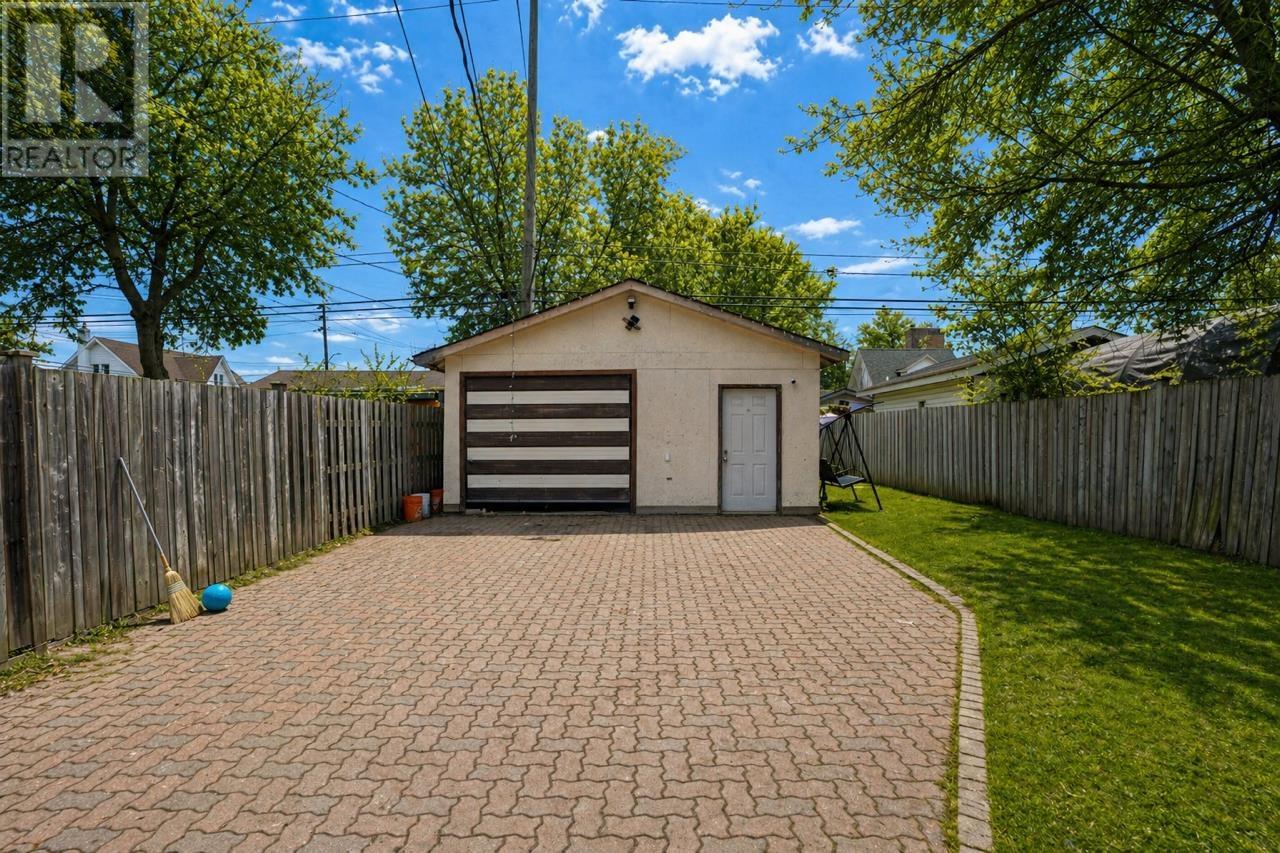 346 Harold St N, Thunder Bay, Ontario  P7C 4C6 - Photo 2 - TB2600845