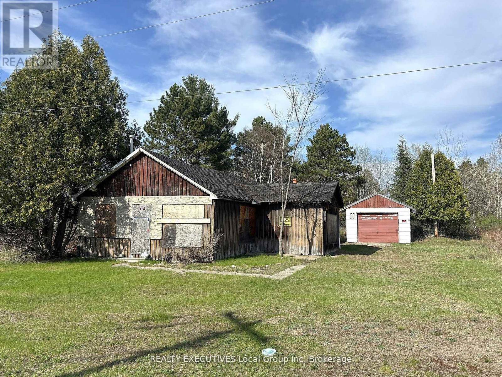18 Pinewood Park Drive, North Bay, Ontario  P1B 8Z4 - Photo 2 - X13059150