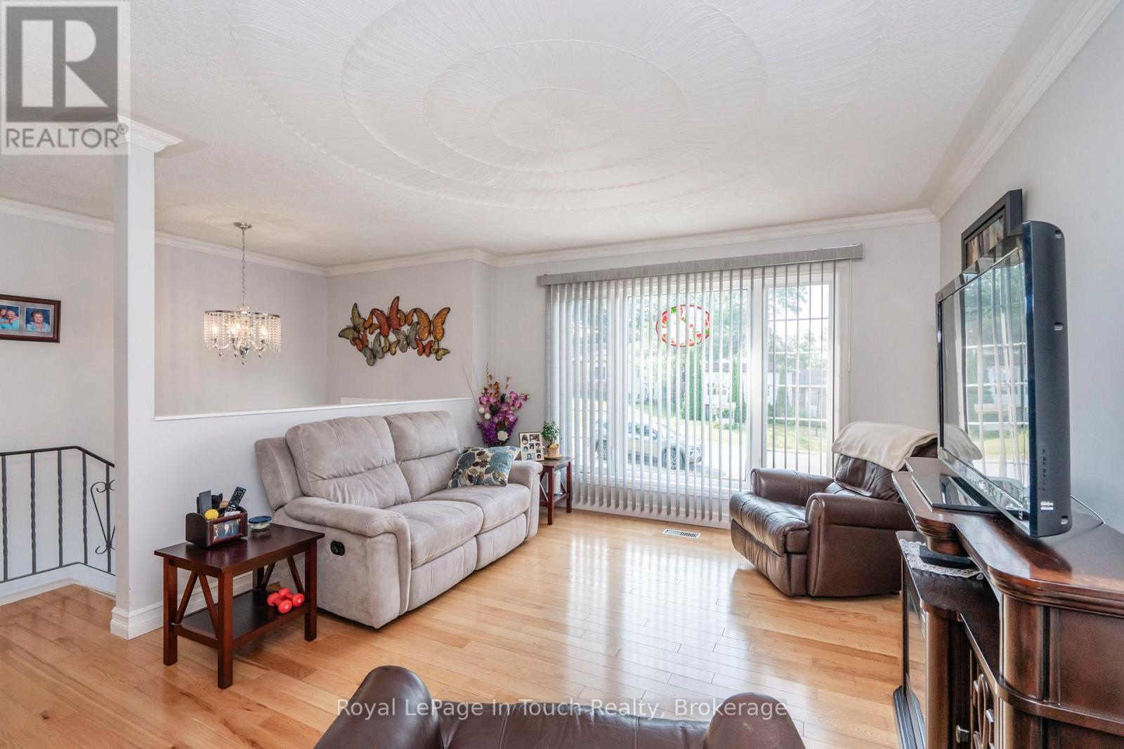 32 Bridle Road, Penetanguishene, Ontario  L9M 1J5 - Photo 9 - S13059230