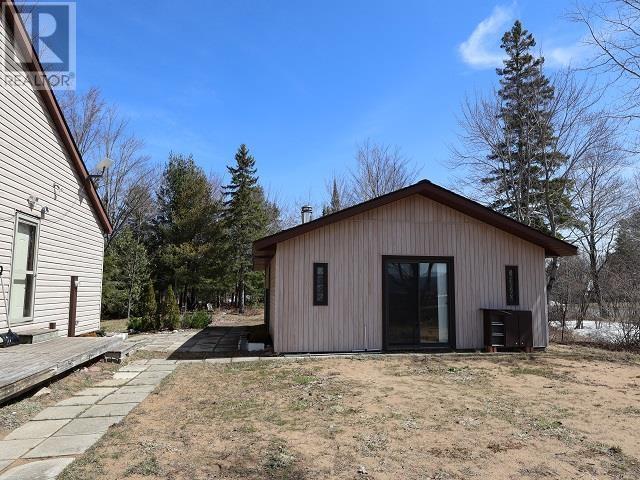 1966 Pineshores Rd, Goulais River, Ontario  P0S 1E0 - Photo 6 - SM260794