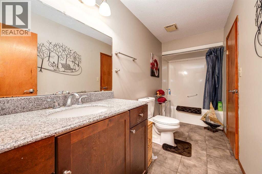 5005 43 Street E, Sylvan Lake, Alberta  T4S 1C1 - Photo 15 - A2296502