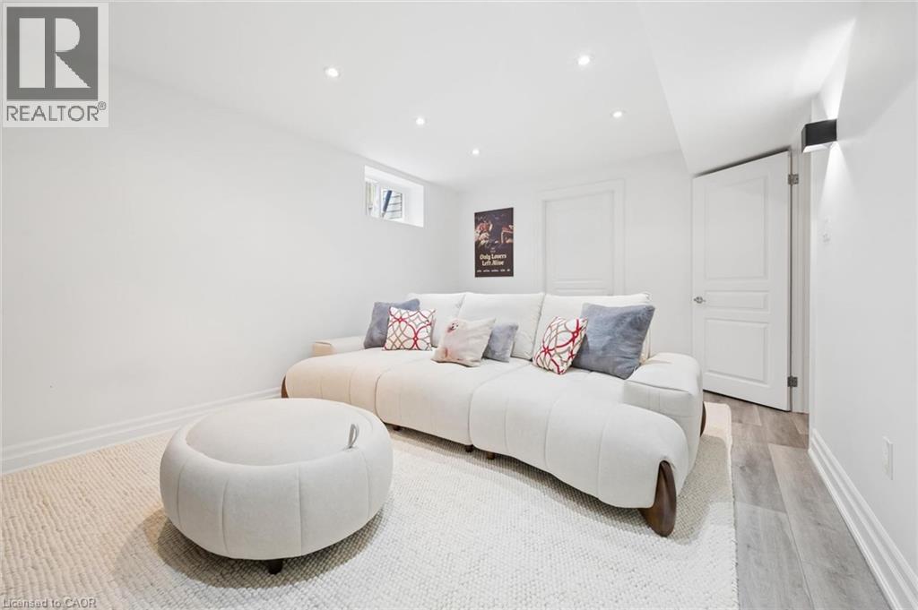 1194 Queen Victoria Avenue, Mississauga, Ontario  L5H 3H3 - Photo 36 - 40825128