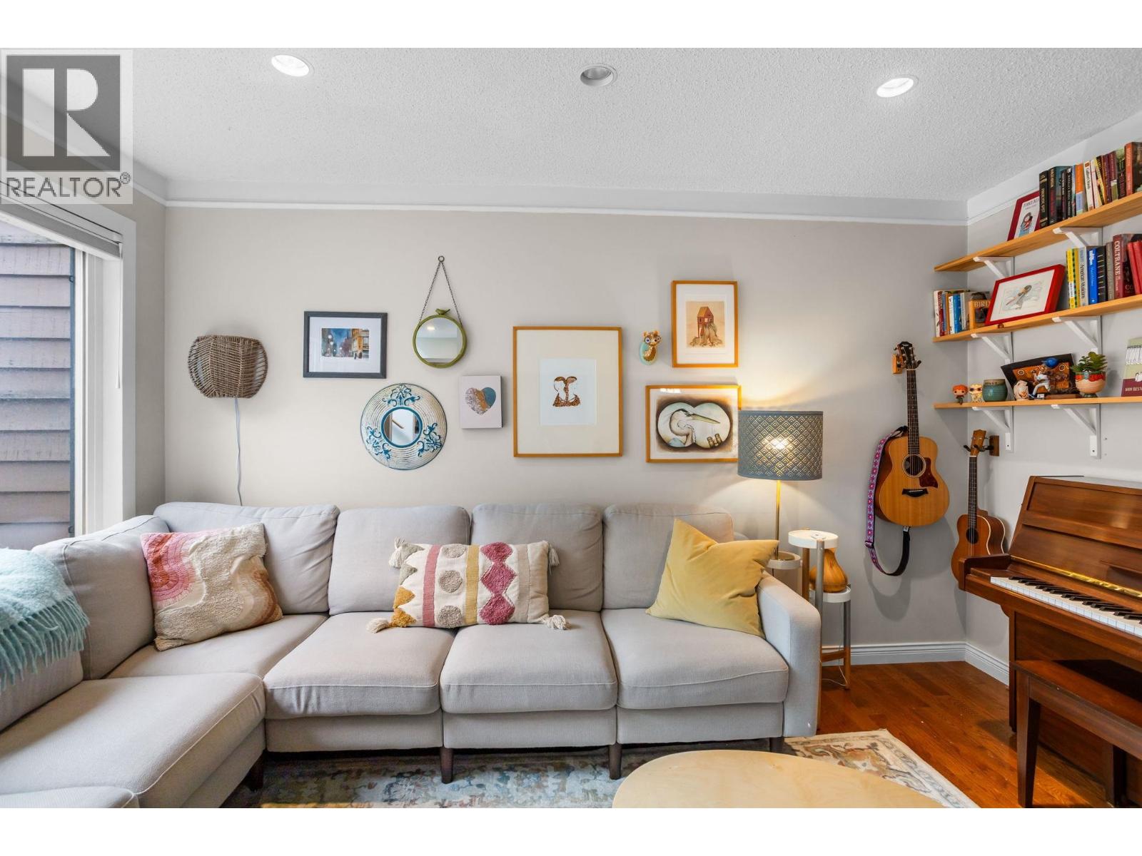 429 Cambridge Way, Port Moody, British Columbia  V3H 3V1 - Photo 10 - R3117313