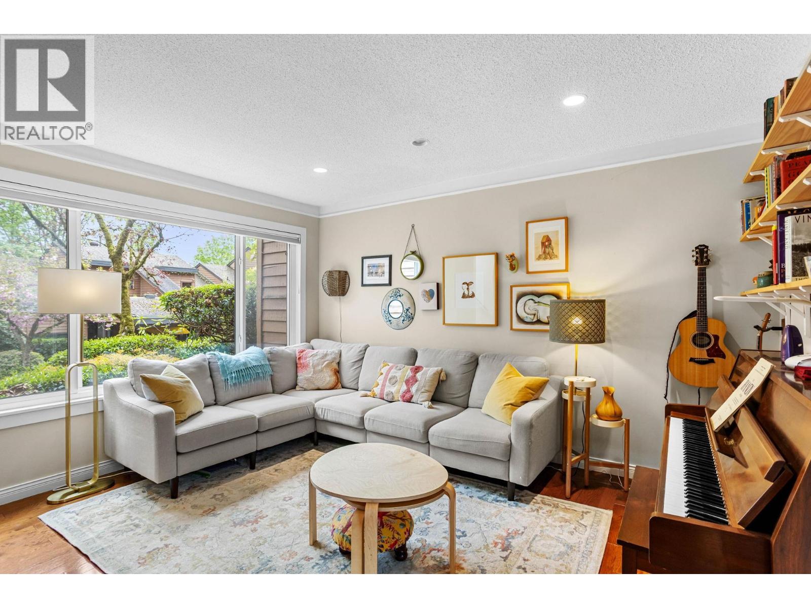 429 Cambridge Way, Port Moody, British Columbia  V3H 3V1 - Photo 11 - R3117313