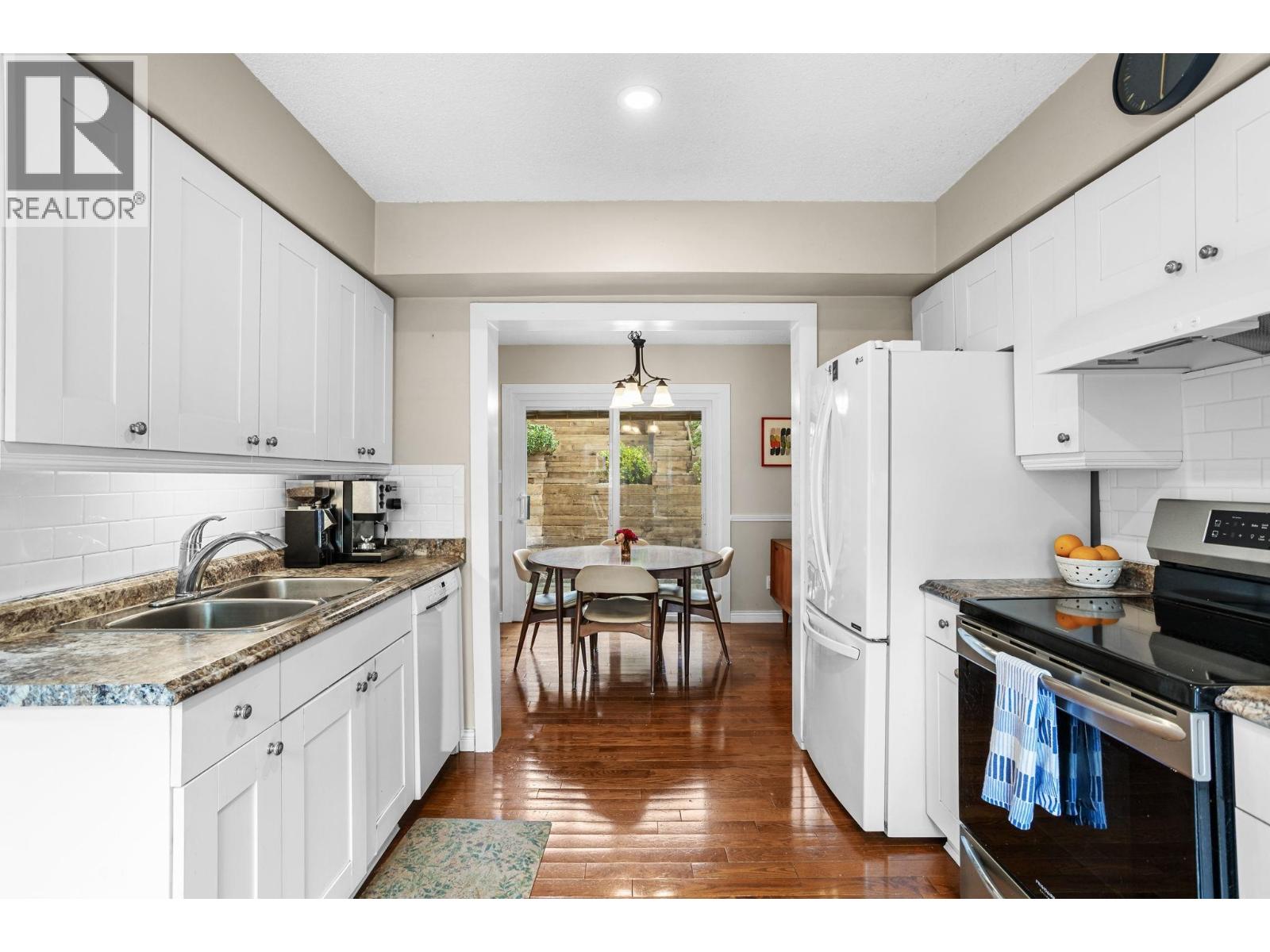 429 Cambridge Way, Port Moody, British Columbia  V3H 3V1 - Photo 15 - R3117313