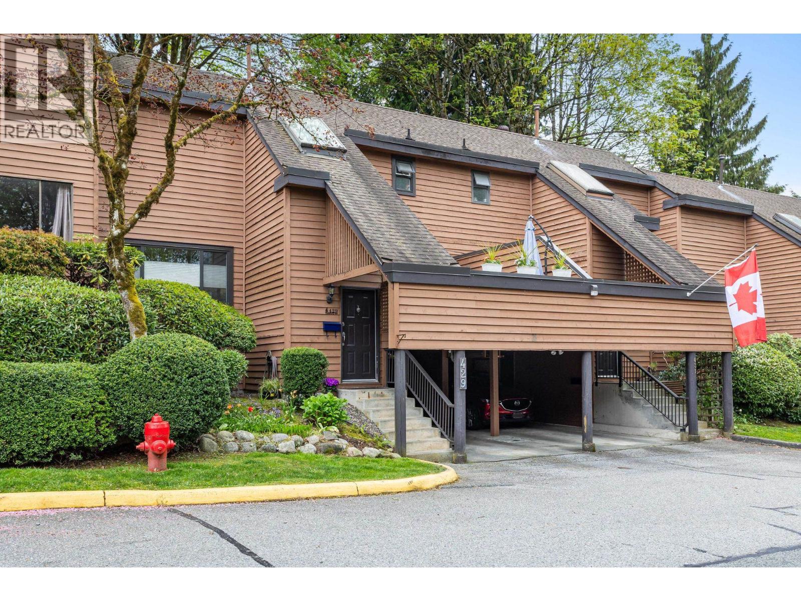 429 Cambridge Way, Port Moody, British Columbia  V3H 3V1 - Photo 2 - R3117313