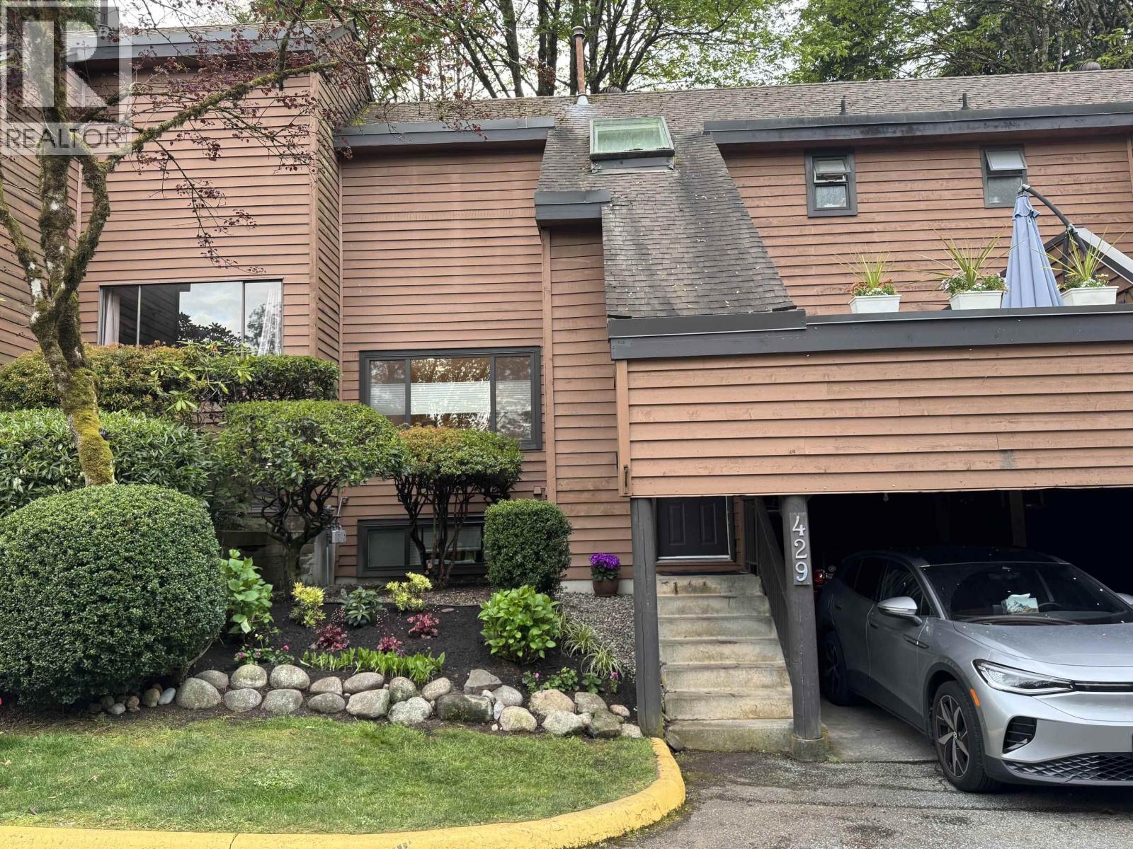 429 Cambridge Way, Port Moody, British Columbia  V3H 3V1 - Photo 4 - R3117313