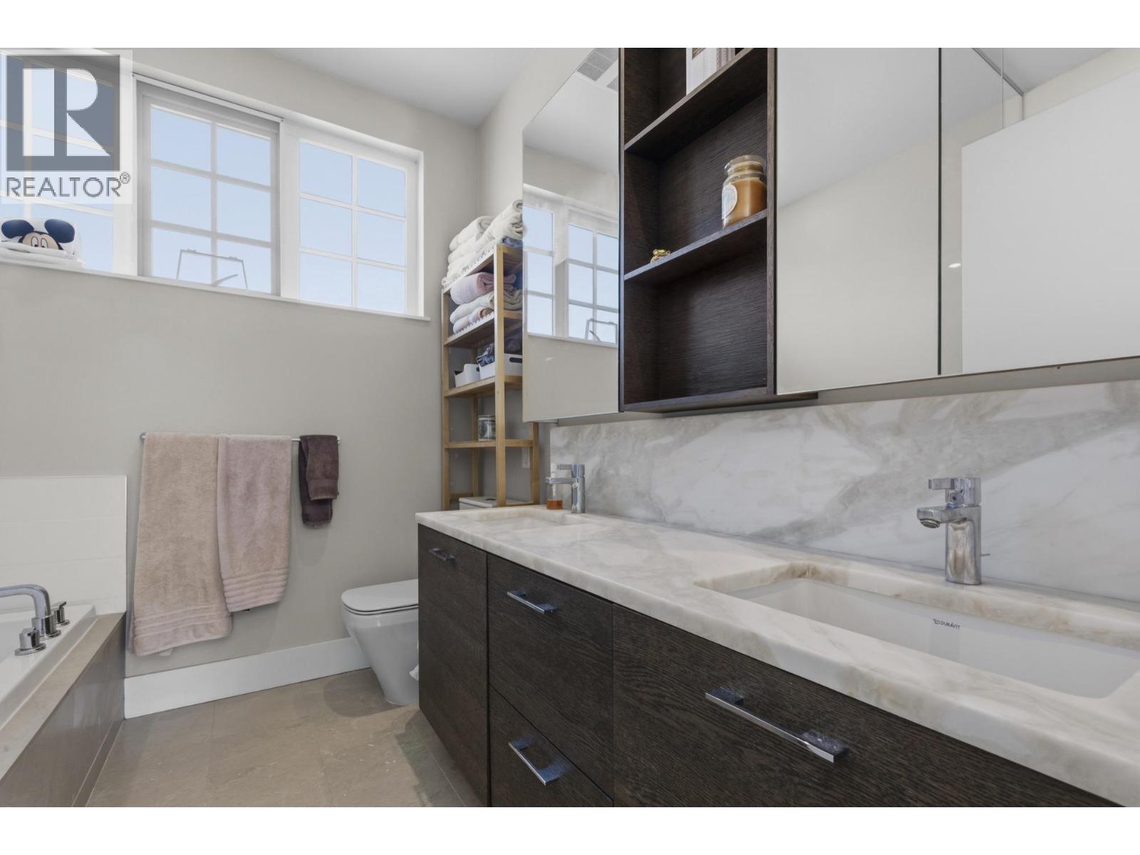 276 W 62nd Avenue, Vancouver, British Columbia  V5X 0H1 - Photo 14 - R3117352