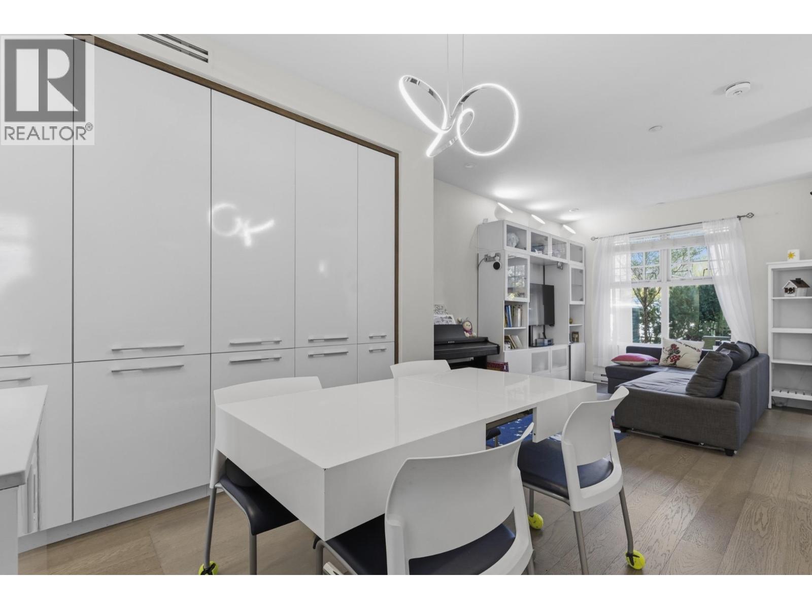 276 W 62nd Avenue, Vancouver, British Columbia  V5X 0H1 - Photo 5 - R3117352