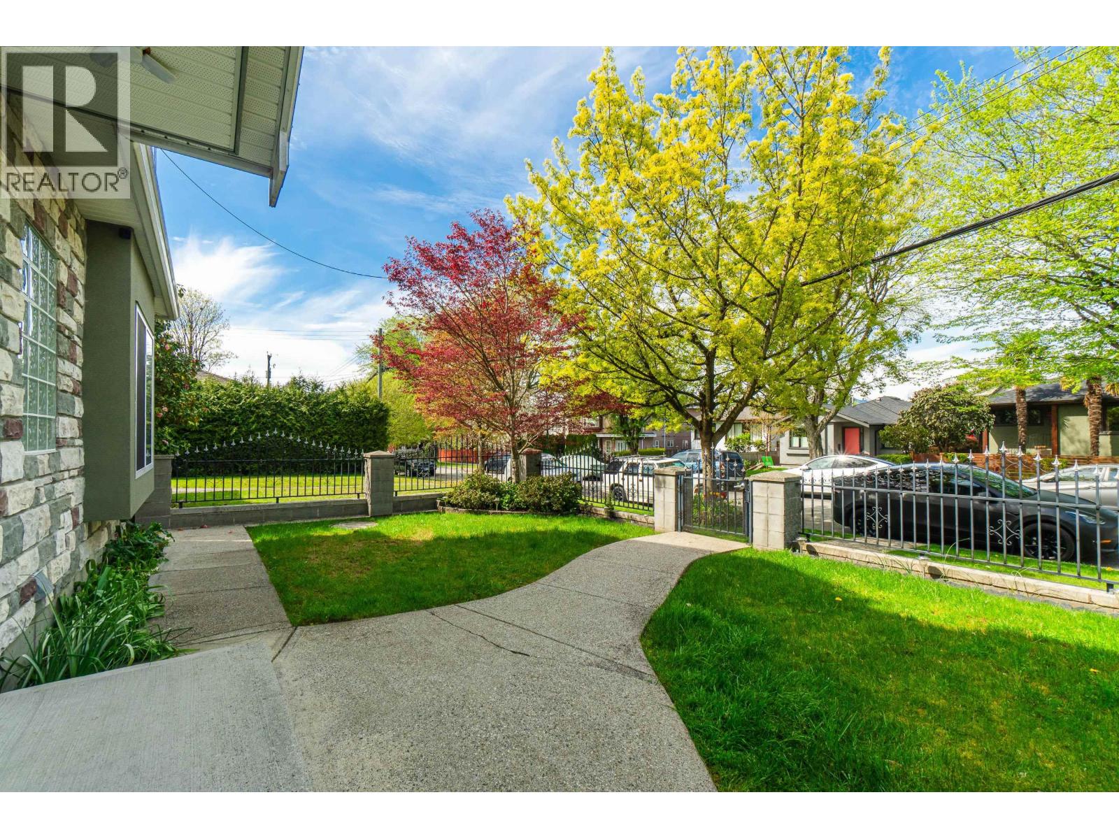 952 E 31st Avenue, Vancouver, British Columbia  V5V 2X4 - Photo 2 - R3117339