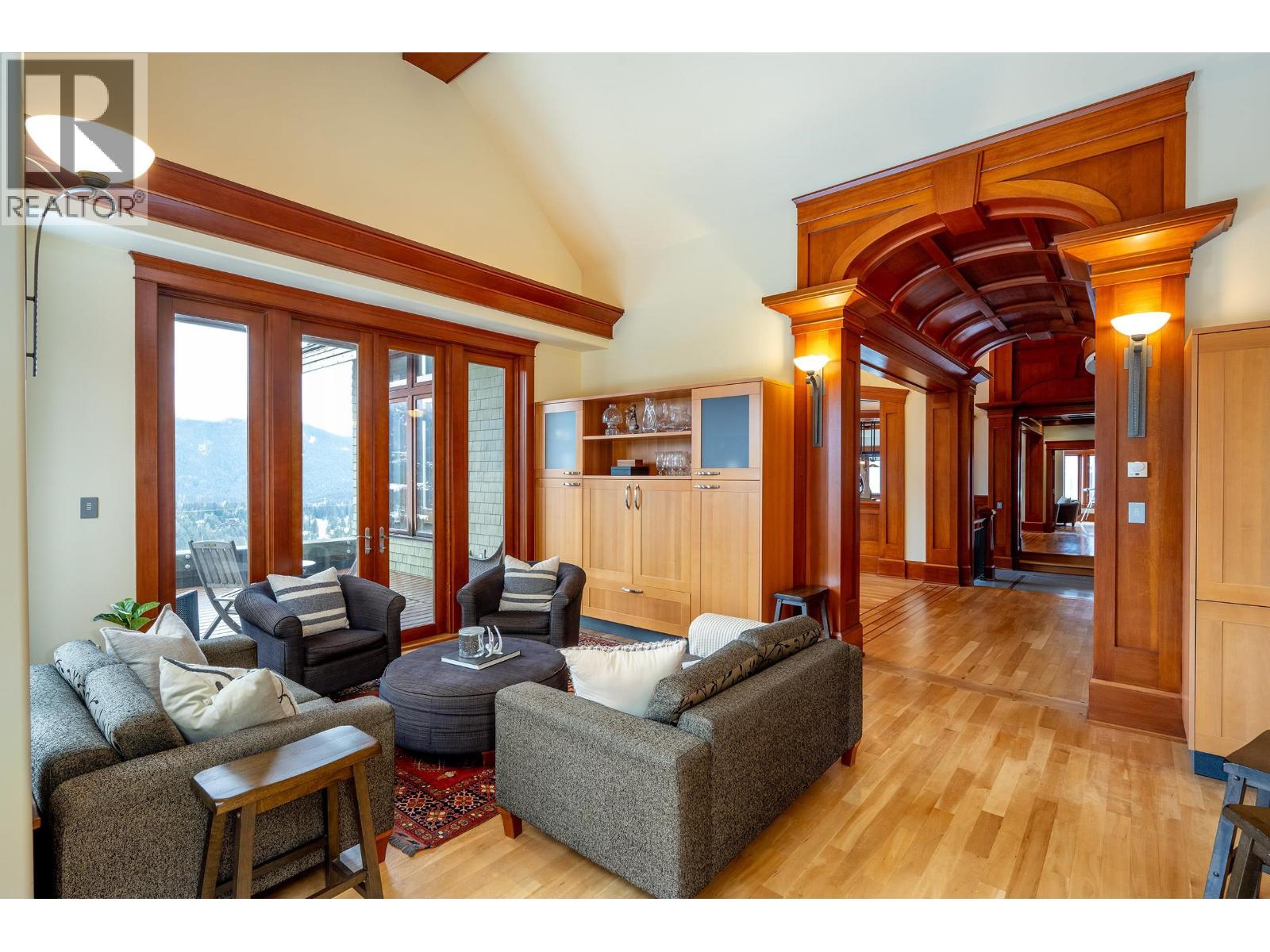 3833 Sunridge Drive, Whistler, British Columbia  V8E 0W1 - Photo 5 - R3117343