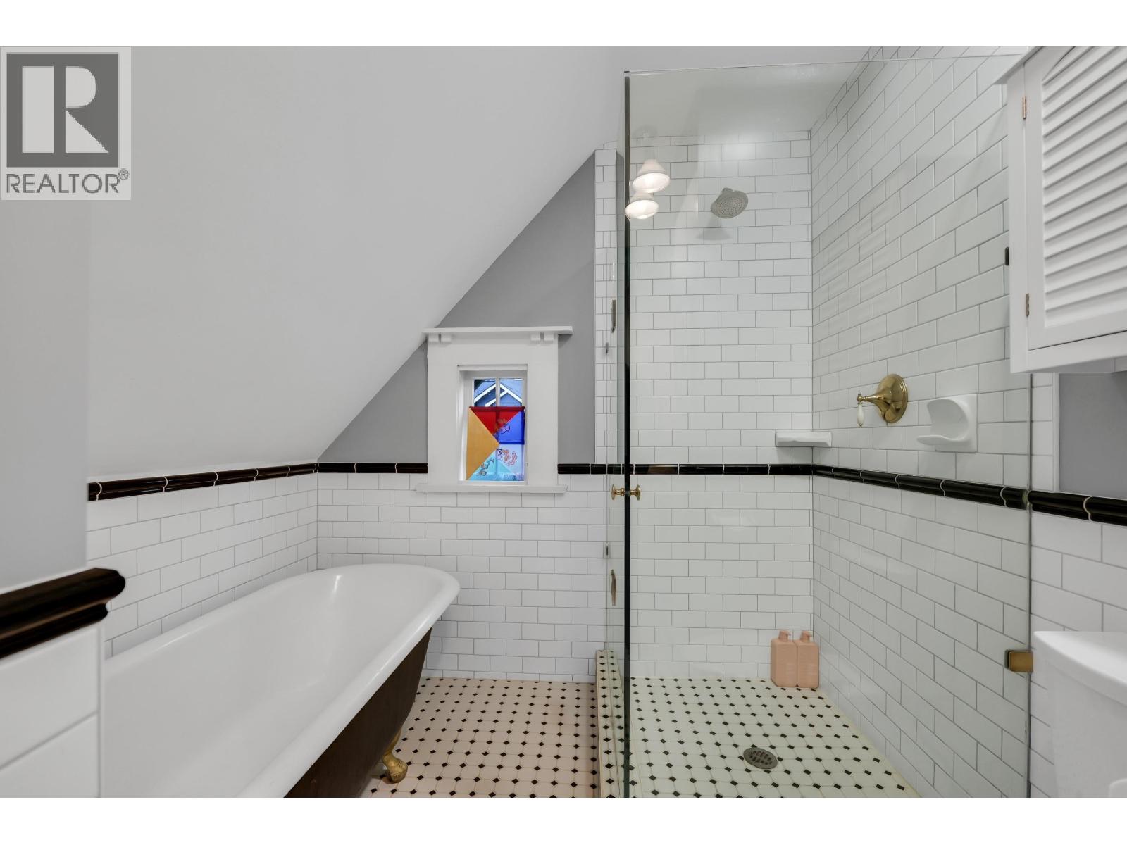 1509 Mahon Avenue, North Vancouver, British Columbia  V7M 2S6 - Photo 10 - R3117369