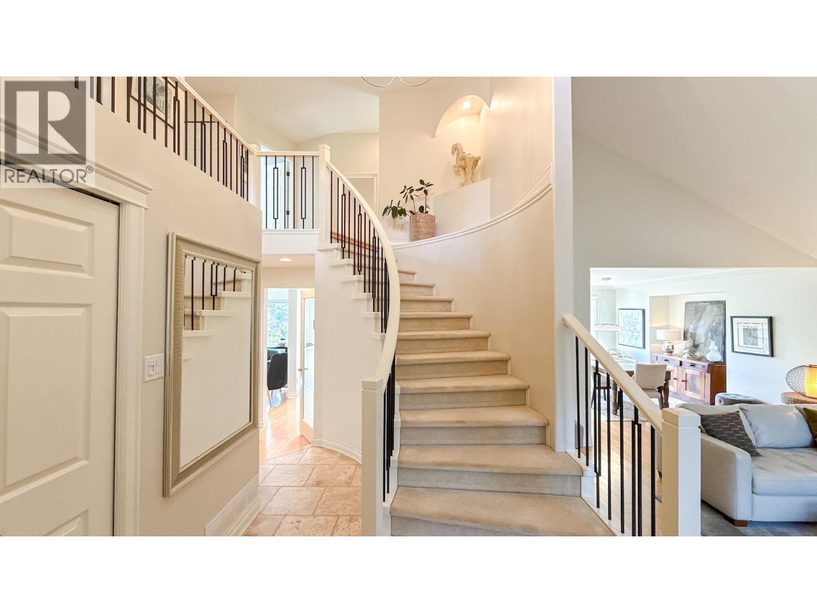 2606 Sandstone Court, Coquitlam, British Columbia  V3E 2T9 - Photo 2 - R3117371