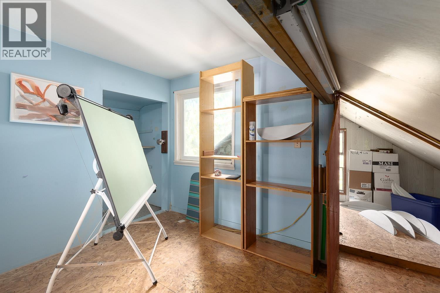 2002 E 13th Avenue, Vancouver, British Columbia  V5N 2C4 - Photo 18 - R3117376