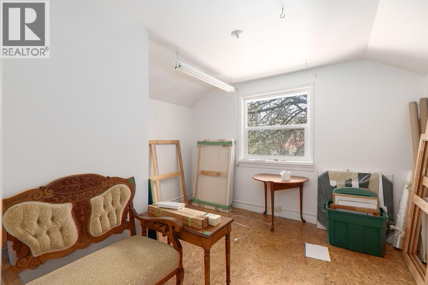 2002 E 13th Avenue, Vancouver, British Columbia  V5N 2C4 - Photo 19 - R3117376