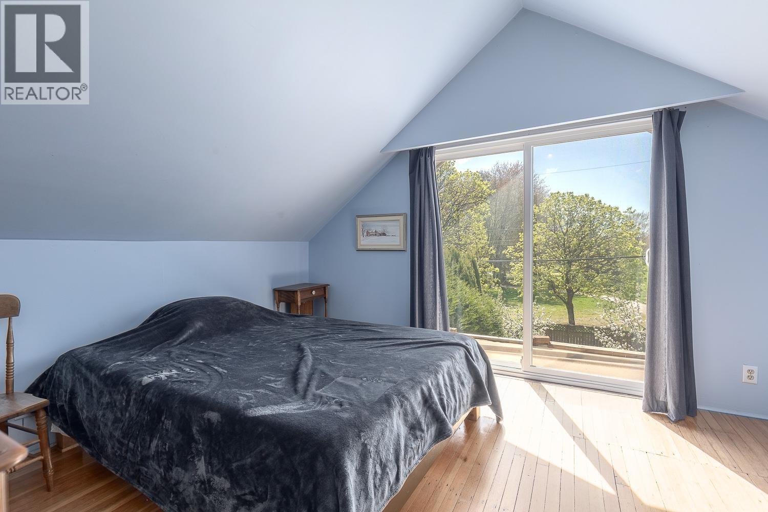 2002 E 13th Avenue, Vancouver, British Columbia  V5N 2C4 - Photo 20 - R3117376