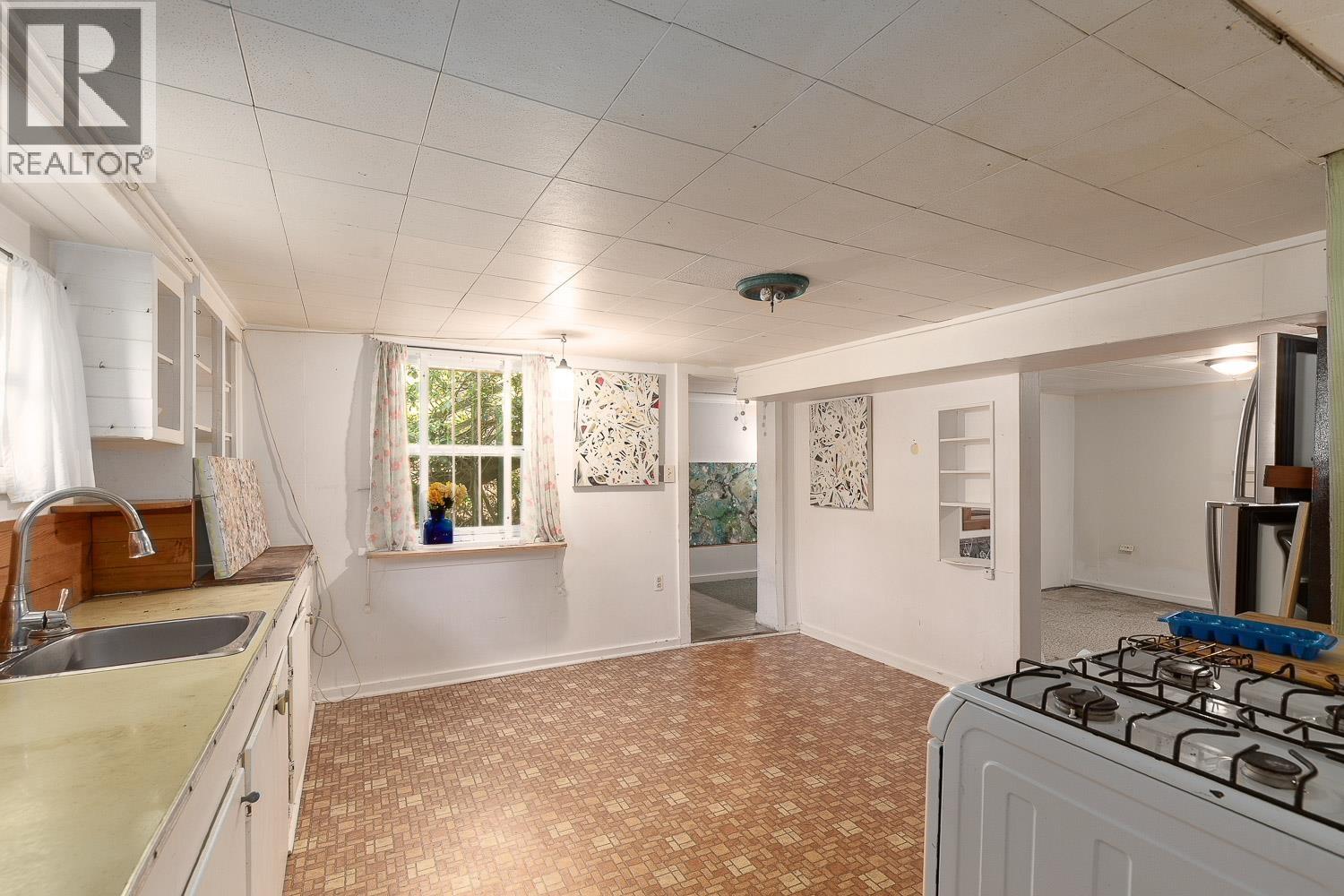 2002 E 13th Avenue, Vancouver, British Columbia  V5N 2C4 - Photo 22 - R3117376