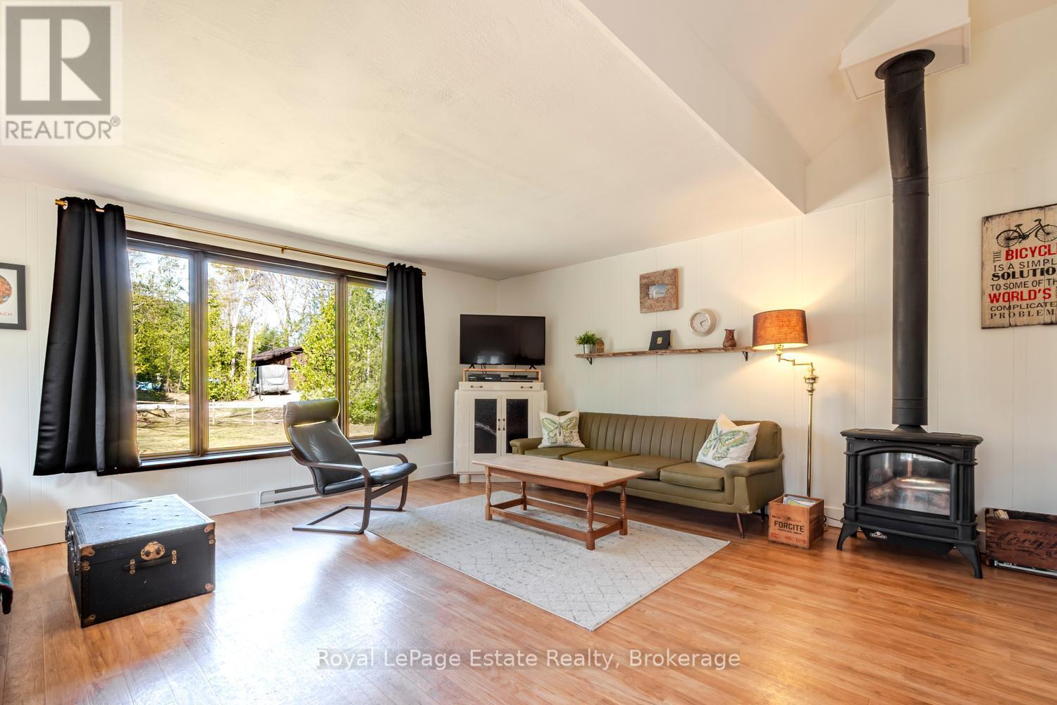 1207 Sauble Falls Road, South Bruce Peninsula, Ontario  N0H 2G0 - Photo 12 - X13059100