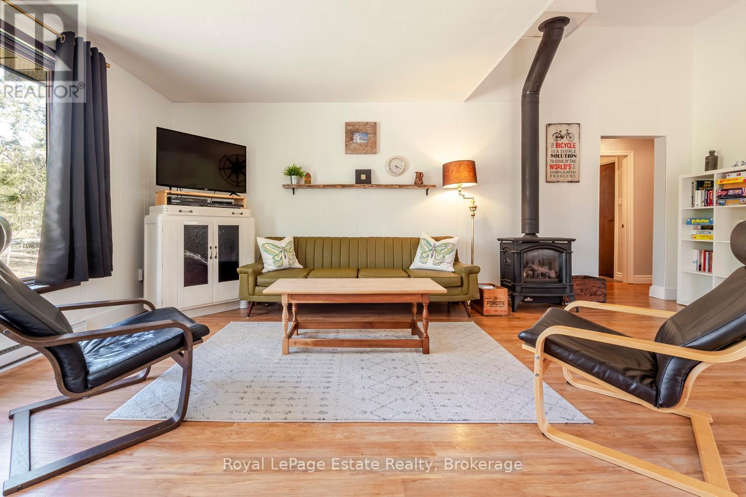 1207 Sauble Falls Road, South Bruce Peninsula, Ontario  N0H 2G0 - Photo 13 - X13059100